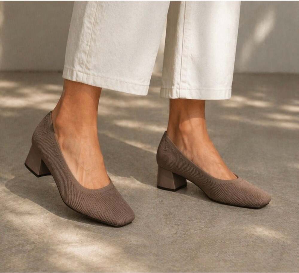 VIVAIA Melody 2.0 Square Toe Chunky Heel Pumps in Taupe